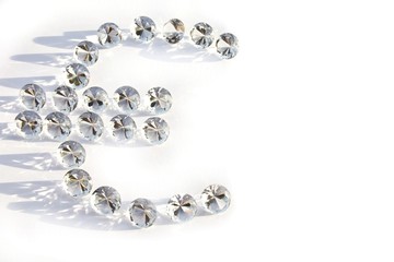 Eurozeichen aus Diamanten