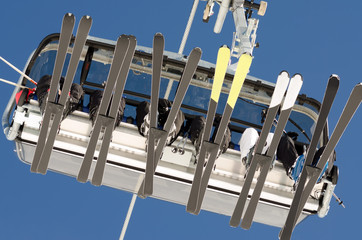 Skilift von unten