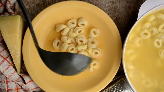 Tortellini Turtel&eacute;in 意大利馄饨