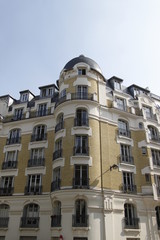 Obraz premium Immeuble du quartier d'Auteuil à Paris