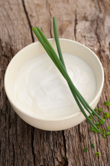 Frischer Quark mit Schnittlauch