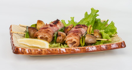 Bacon wrapped grilled Scallops with mushrooms and bacon