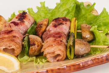 Bacon wrapped grilled Scallops with mushrooms and bacon