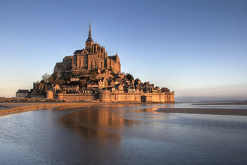 Mont Saint Michel reflection