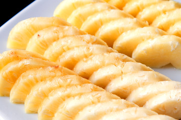 sliced pineapple