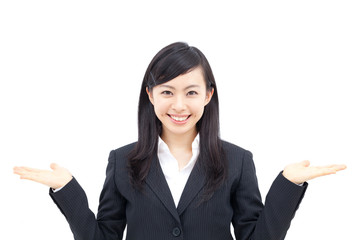 紹介する女性