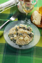 Risotto al Gorgonzola e pere Gorgonzola cheese and pears