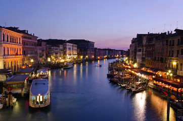 Fototapeta na wymiar Grand Canal w nocy, Venice