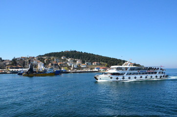 Fototapeta na wymiar istanbul Insel im marmarameer