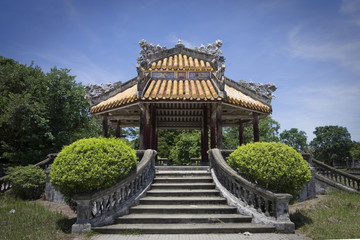 antica pagoda a hue in vietnam
