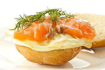 sandwich with egg and salted salmon