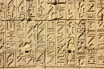 Fotobehang Egypte oude Egypte hiërogliefen in karnak tempel