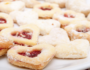 Linzer Cookies