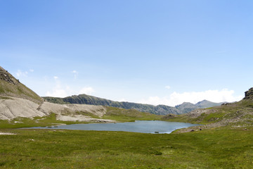 Fototapeta na wymiar Strony z zasobnika i jeziora ligniny, Francja