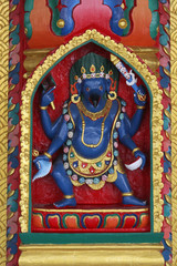 Statue dans un temple de Lumbini