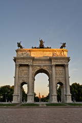 Fototapeta na wymiar Arch of Peace - Milan