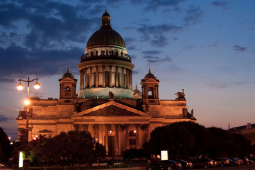 Fototapeta na wymiar St. Isaac's Cathedral at night