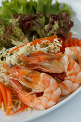 Shrimps with salad