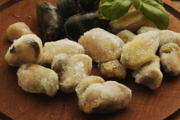 Cozze surgelate Frozen mussels 冷冻贻贝