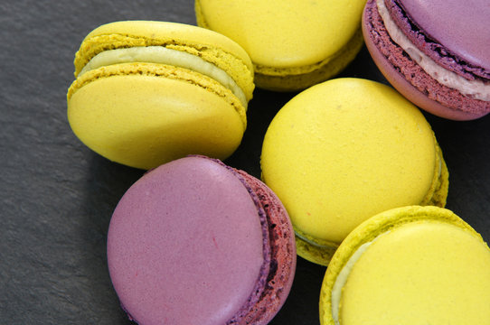 Macarons de Paris &agrave; la lavande et &agrave; la pistache