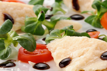 Formaggio Parmigiano e aceto balsamico di Modena