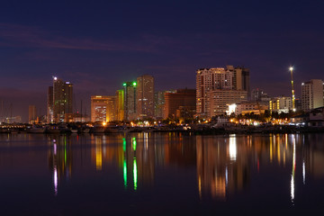 Fototapeta na wymiar Manila Bay nightscape