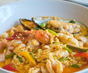 fried seafood with curry powder