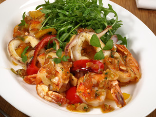 Salat mit Scampi