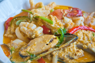 fried seafood with curry powder