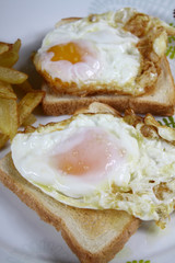huevos fritos con patatas
