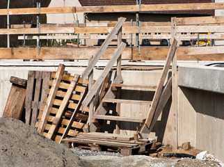Holztreppe - provisorische Treppe aus Holz