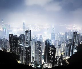 Fototapeta na wymiar Hong Kong wyspa od szczytu Victoria w nocy