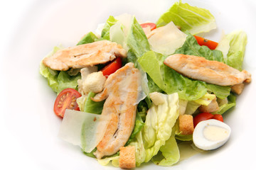 close up chicken caesar salad