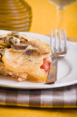 Rice, potatoes and mussels. Tiella di riso, patate e cozze.