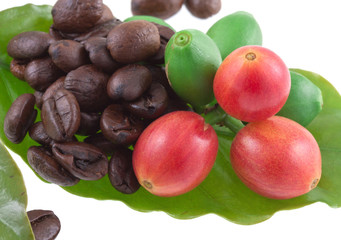 café torréfié et cerises