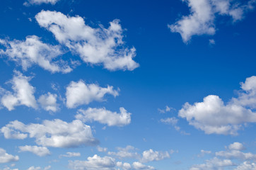 Obraz na płótnie Canvas White clouds