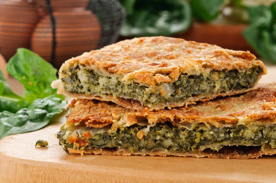 Fototapeta Erbazzone, torta salata con bietole