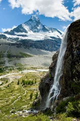 Crédence de cuisine en verre imprimé Cervin Matterhorn with waterfal