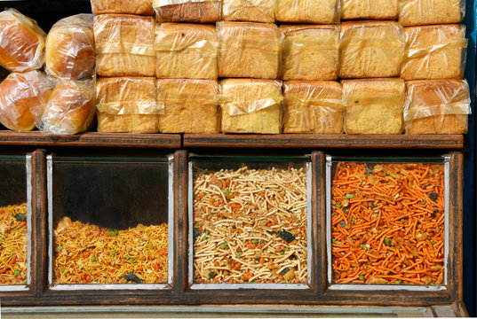 Brot und Teigwaren auf indischem Markt