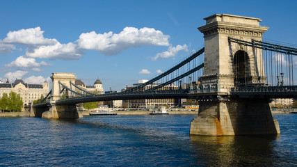 Fototapeta na wymiar Budapeszt, Most Łańcuchowy na Dunaju