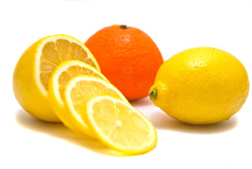 Obraz na płótnie Canvas Tangerine and lemon