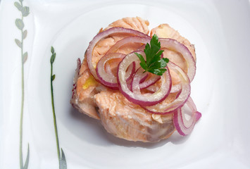 Salmone con cipolle di Tropea