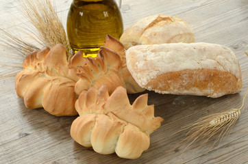 Coccoi e filoncino infarinato, pane tipico dalla Sardegna