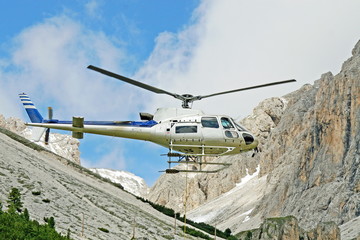 helicopter for the transport of materials in the high mountains