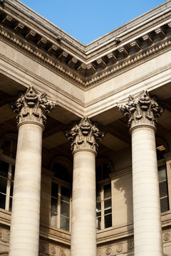 Colonnes du Palais Brongniart &agrave; Paris.