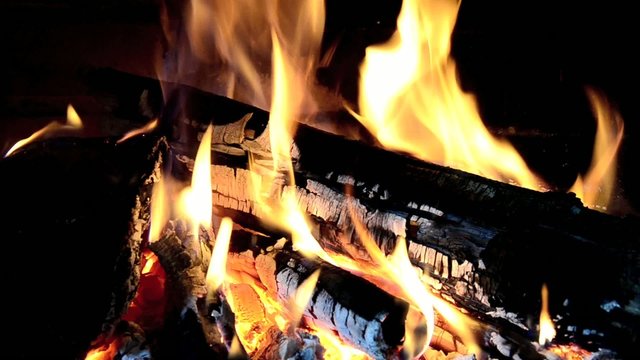 fuoco fiamma camino
