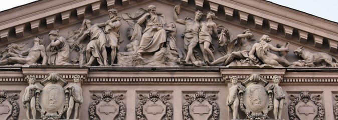 The composition of the facade of the Opera House in Lviv