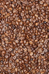 geröstete Kaffebohnen hochformat