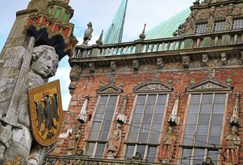 Fototapeta na wymiar Posąg Rolanda przed ratuszem, Bremen