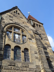 Fototapeta na wymiar Schiff und Turm der Versöhnungskirche in Dresden